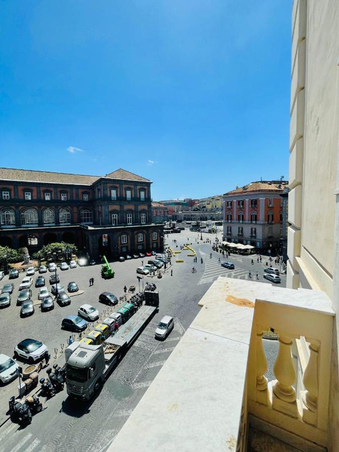 Sul Teatro San Carlo Appartamento *